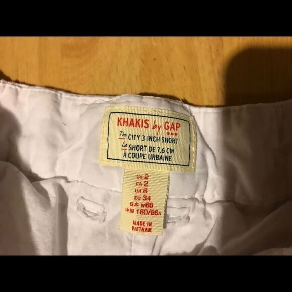 Khakis by Gap Size 2 Adorable Shorts!! - Picture 3 of 5